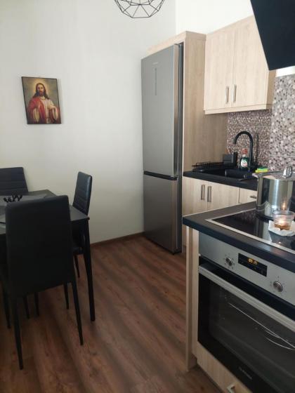 Luxury apartment overlooking the citadel of Tsakas - image 8
