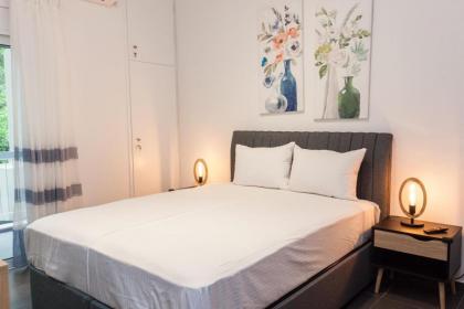 Elegant Urban Escape 1 Bd Apt in Kolonaki - image 14