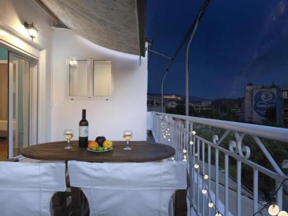 Acropolis View top floor apartment