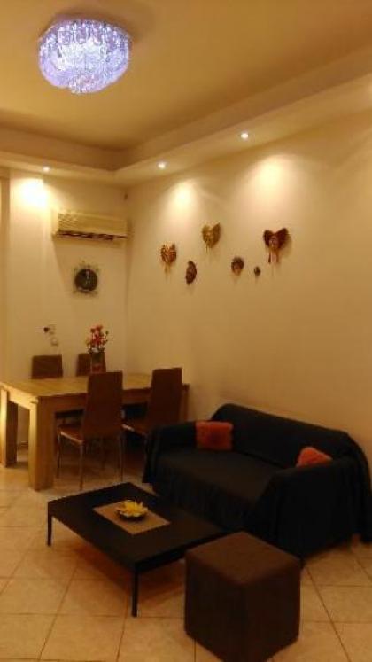 Apartment in the heart of Athens. - image 3