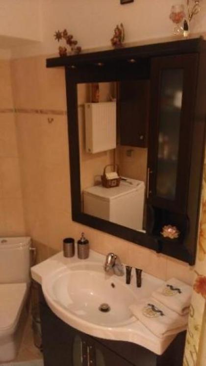 Apartment in the heart of Athens. - image 6