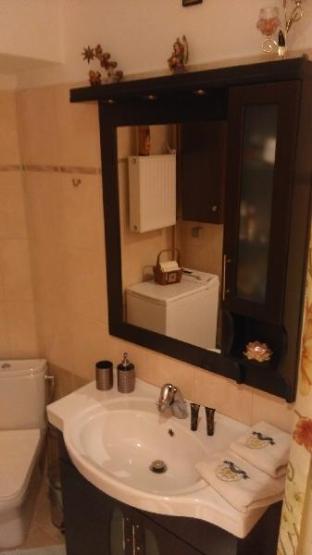 Apartment in the heart of Athens. - image 6