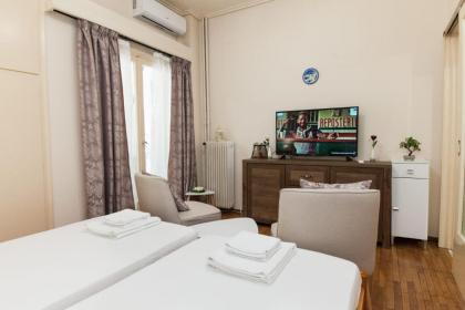 Cozy Cute apt next to Agios Nikolaos - image 3