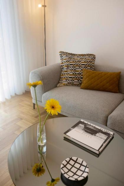 Lovely Apartment with View Next to Kallimarmaro - image 10