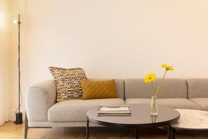 Lovely Apartment with View Next to Kallimarmaro - image 2