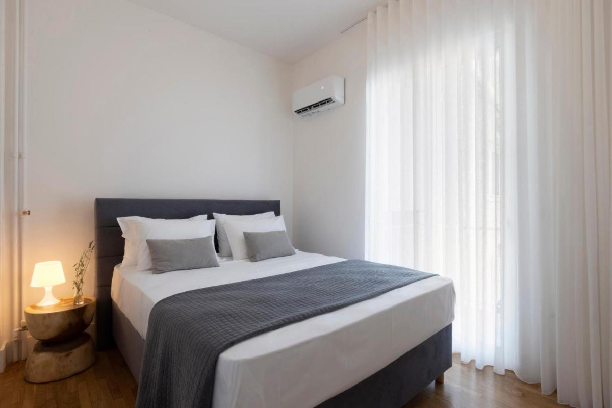 Lovely Apartment with View Next to Kallimarmaro - image 5