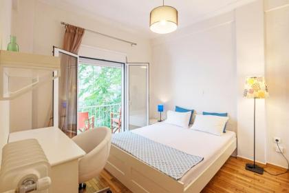 Quiet Central apt in picturesque Pagrati - image 12