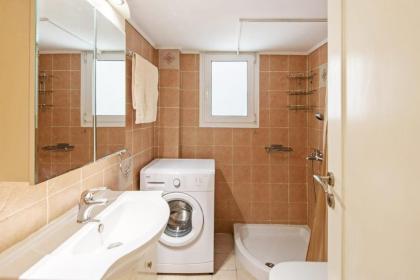 Quiet Central apt in picturesque Pagrati - image 19