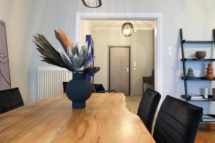Prime location Athens Exec 2BD Apt by Live&Travel - image 9