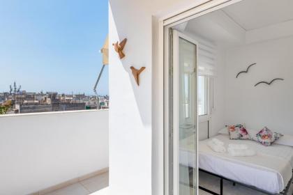 Sunny Topfloor Studio with amazing City-View - image 3