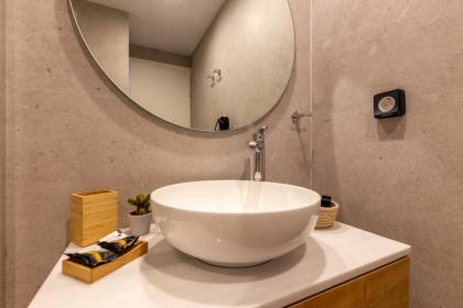 Mandevilia Suites - image 15