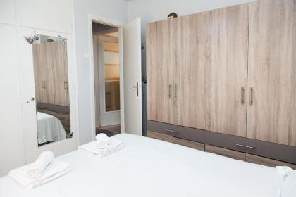 Gorgeous New Apt in Neos Kosmos - image 16