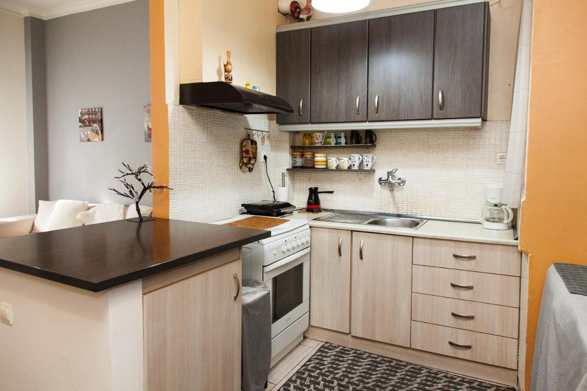 Gorgeous New Apt in Neos Kosmos - image 3