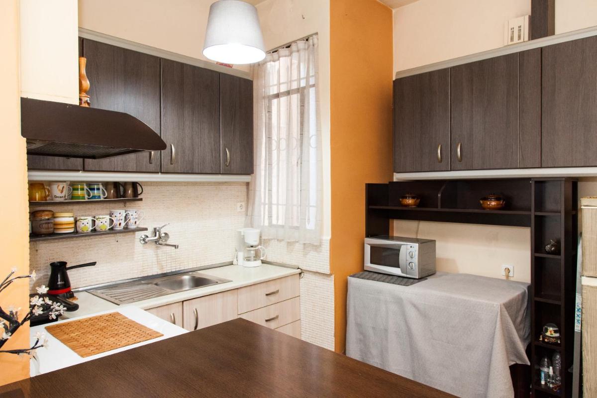 Gorgeous New Apt in Neos Kosmos - image 6