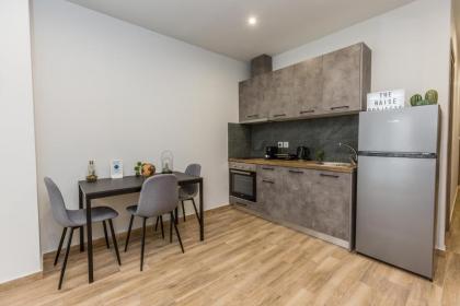 Raise Athens Metro Apartments - image 14