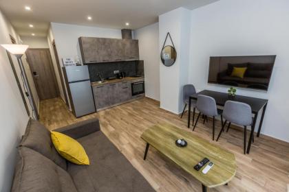 Raise Athens Metro Apartments - image 2
