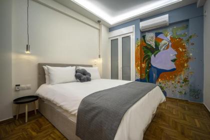 Compact Comfort A Capsule Studio