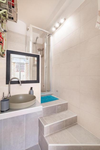 Athenian Getaway Villa in Plaka with Acropolis View by Athenian Homes - image 8