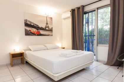 Delightful Modern 1 Bedroom Apartment in Kallithea
