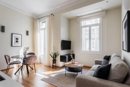 Elysian Apartments in Plaka by UPSTREET