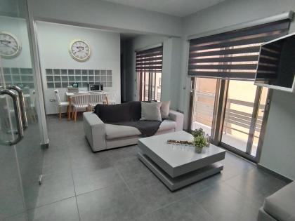 Academys Modern Apartment by Aesthetic & Luxurious - image 1