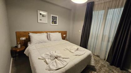 Best Stay under Acropolis