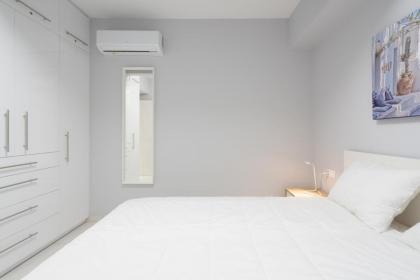 New modern semi basement - image 14
