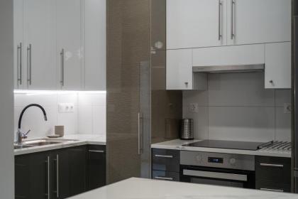 New modern semi basement - image 5