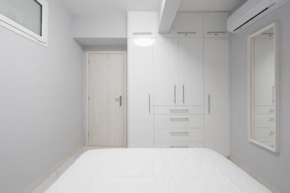 New modern semi basement - image 8