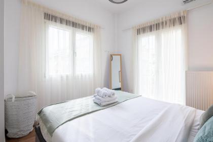 Alex 2 Bedroom Apartment in Athens - image 16