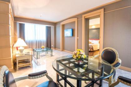 Maruay Garden Hotel - image 13