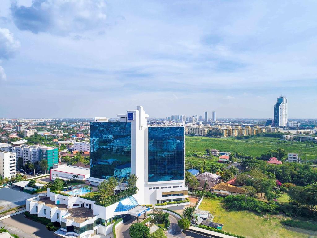 Novotel Bangkok Bangna - main image