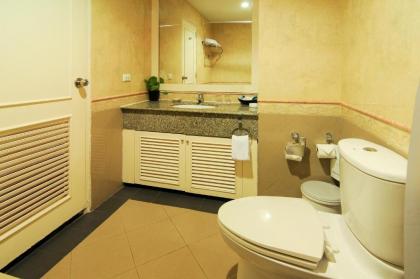 Admiral Suites Bangkok by Compass Hospitality - image 10