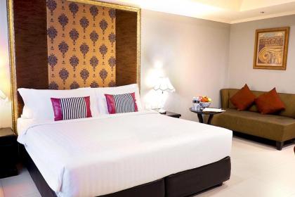 Furamaxclusive Sukhumvit - image 8