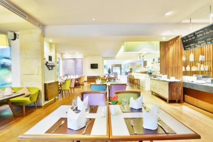 St. James Hotel - image 5