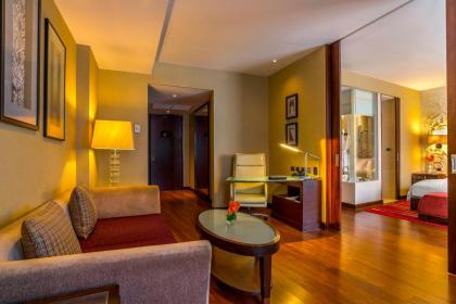 Hilton Bangkok Grande Asoke - image 12