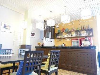 Bhiman Inn Hotel - image 9