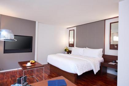 Triple Two Silom - image 15
