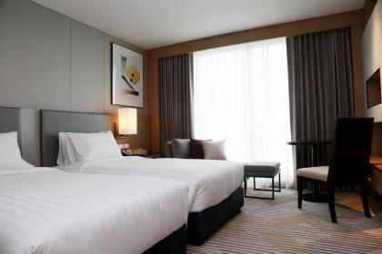 Miracle Grand Convention Hotel - image 2