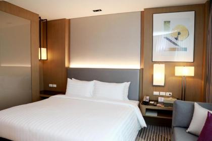Miracle Grand Convention Hotel - image 8