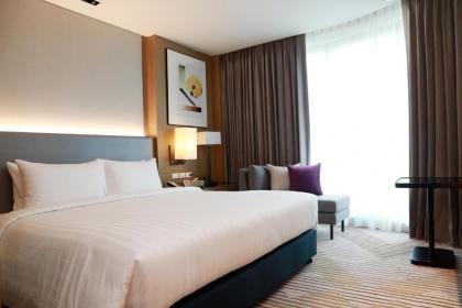 Miracle Grand Convention Hotel - image 9