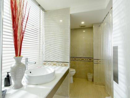 I Residence Hotel Silom - image 18