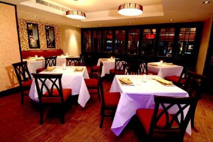 Bandara Suites Silom - image 15
