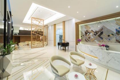 Bandara Suites Silom - image 9