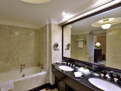 Evergreen Laurel Hotel Bangkok - image 2