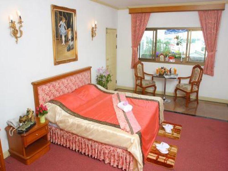 13 Coins Bang Yai Hotel - image 5