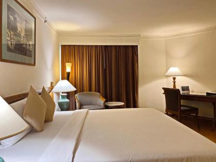 Silom Serene Hotel - image 19