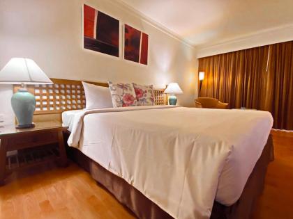 Silom Serene Hotel - image 4