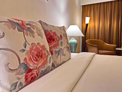 Silom Serene Hotel - image 6