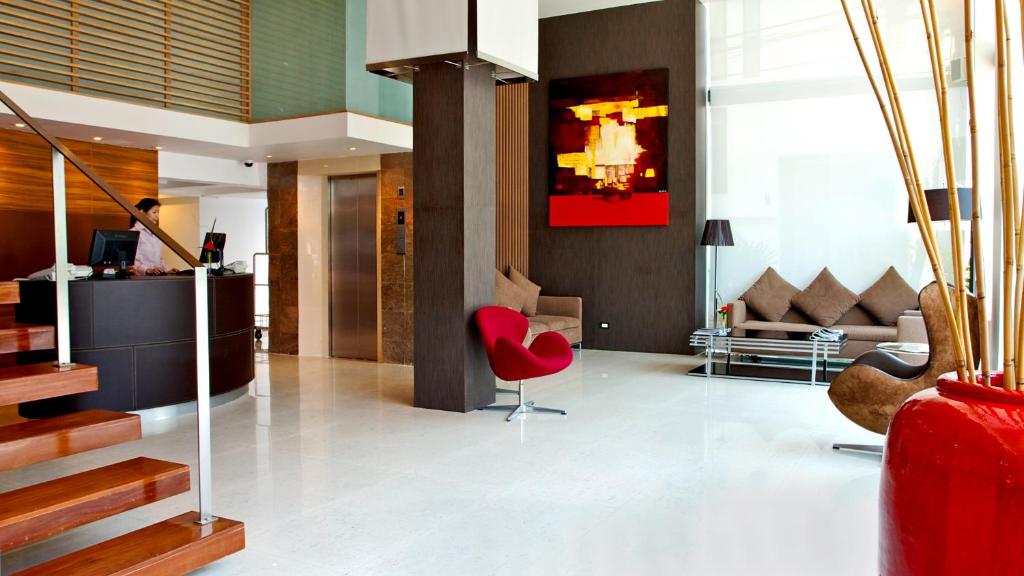 Sacha'S Hotel Uno - image 3